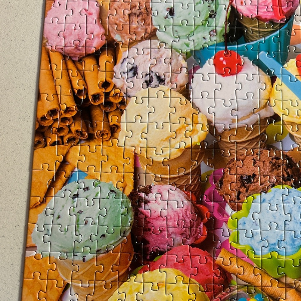 Kodak Vibrant Ice-cream Puzzle with Assorted Colors 27”x20” 1,000 pieces - Picture 11 of 13
